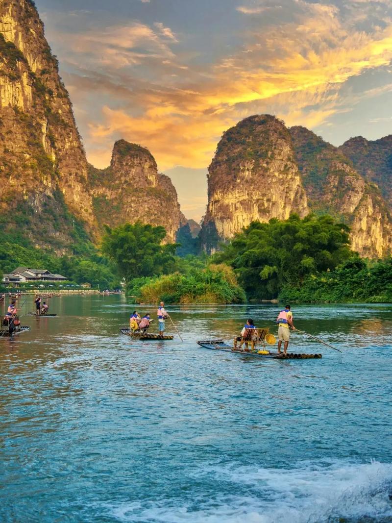 Day 4 | The Li River: Living Landscapes and Ancient Towns