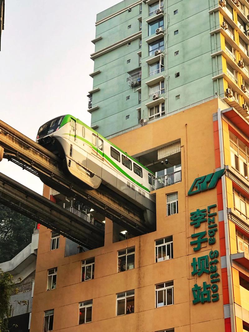 Chongqing: Monorails and Riverside Relics