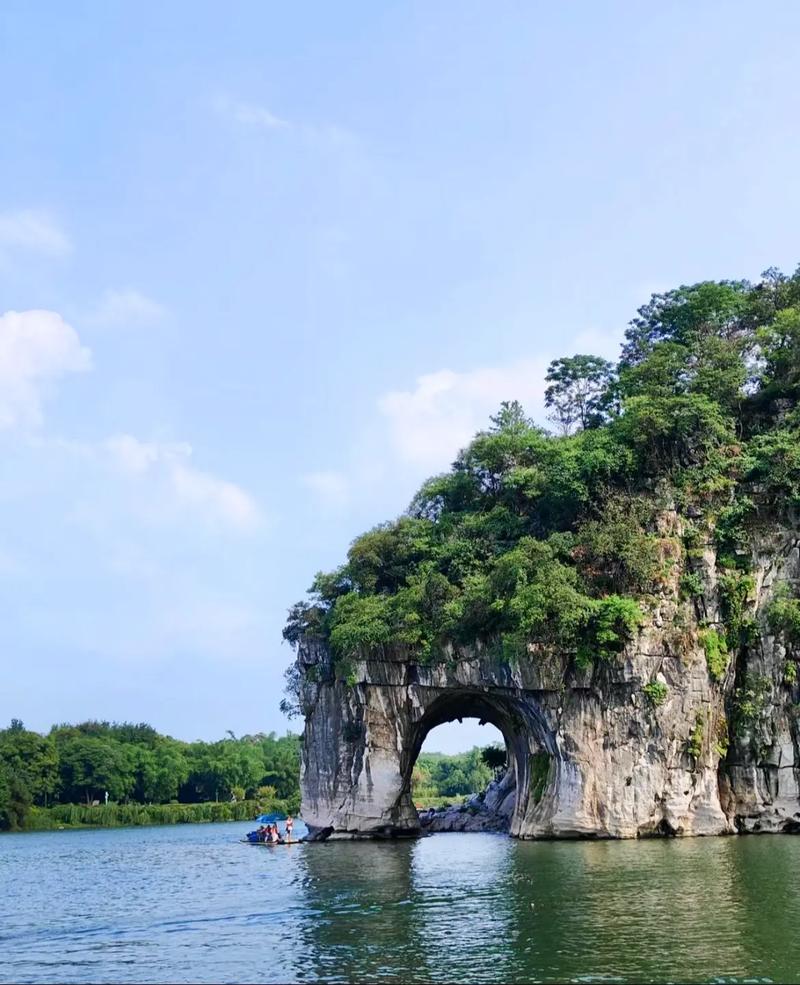 Guilin: Painted Mountains and River Lights