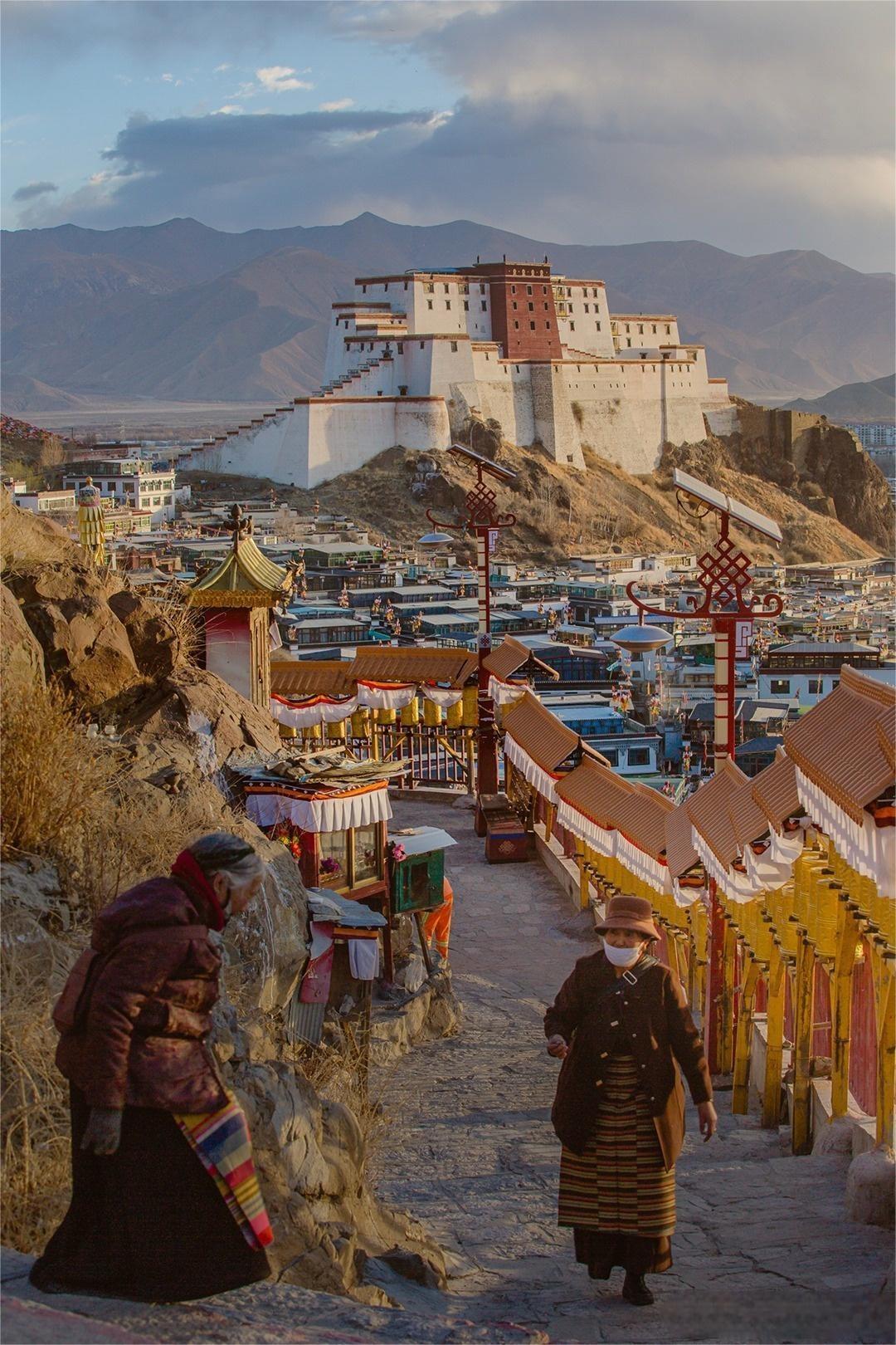 Shigatse: Sacred Fortresses and Alpine Vistas