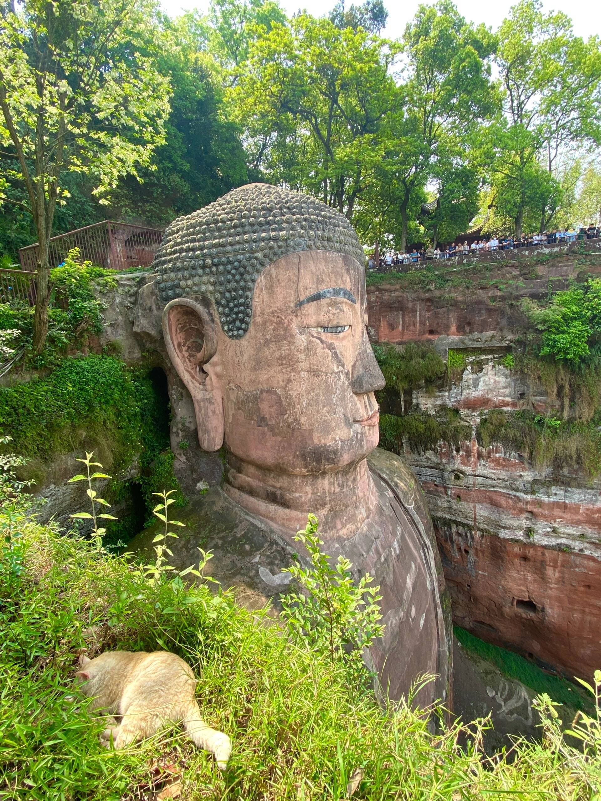 LESHAN GIANT BUDDHA