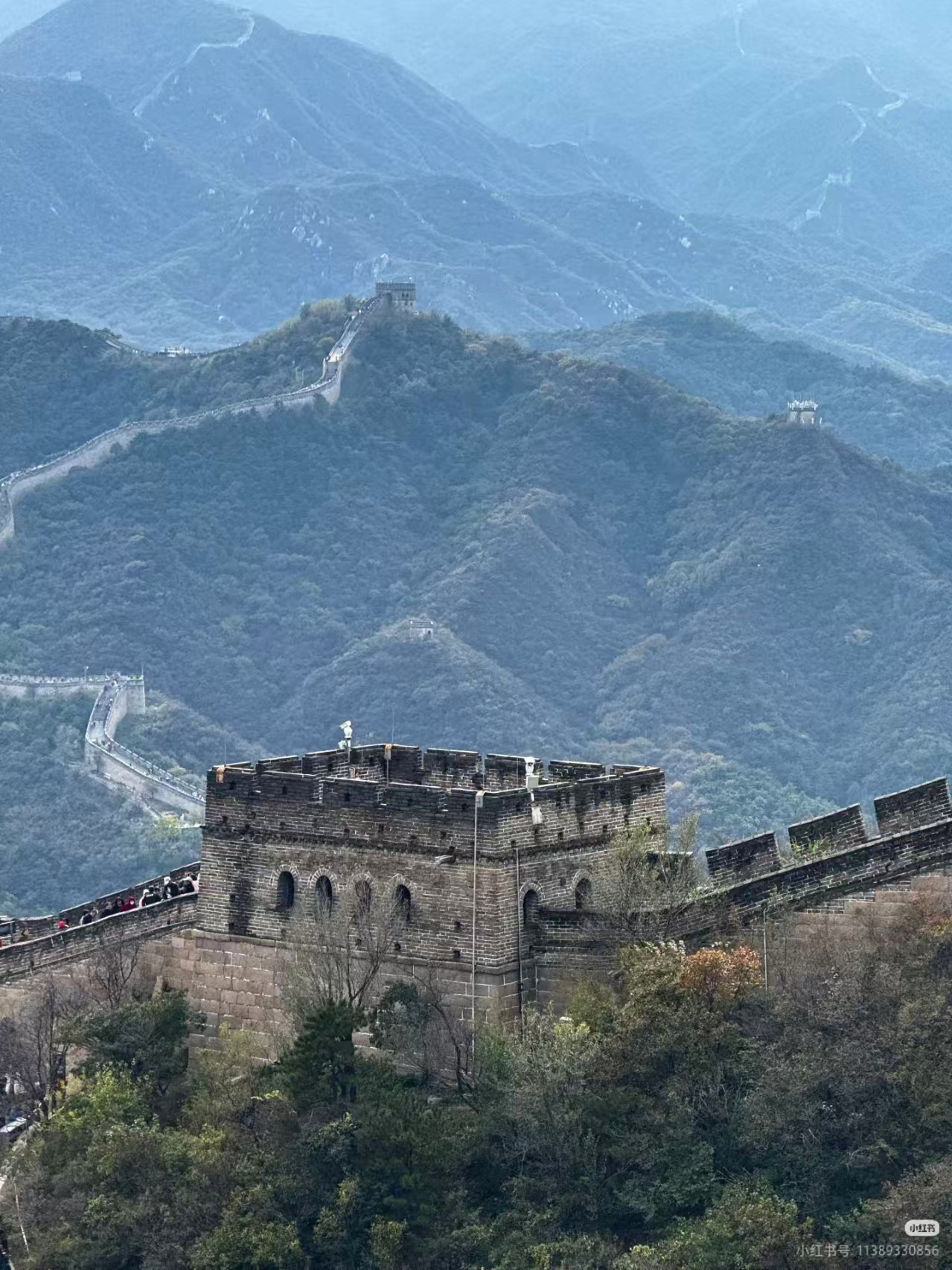 Hero Slope Badaling and Mao Zedong Great Wall Quote — Great Wall of China UNESCO 1987 with Korascale.